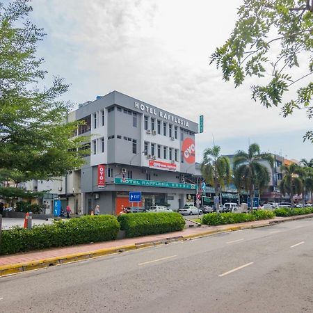 โอโย 727 โฮเต็ล ราฟเฟิลเซีย Hotel โกตาคินาบาลู ภายนอก รูปภาพ