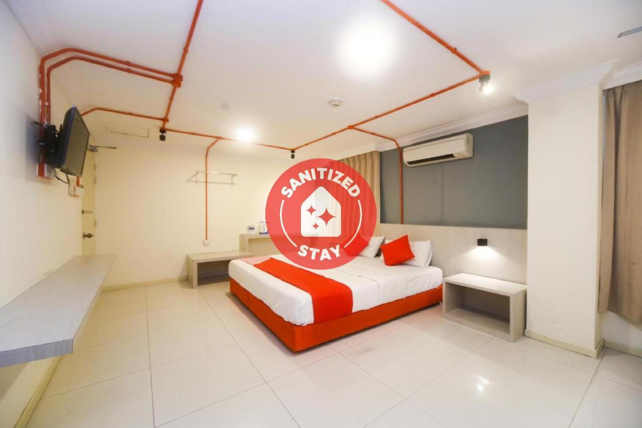 โอโย 727 โฮเต็ล ราฟเฟิลเซีย Hotel โกตาคินาบาลู ภายนอก รูปภาพ