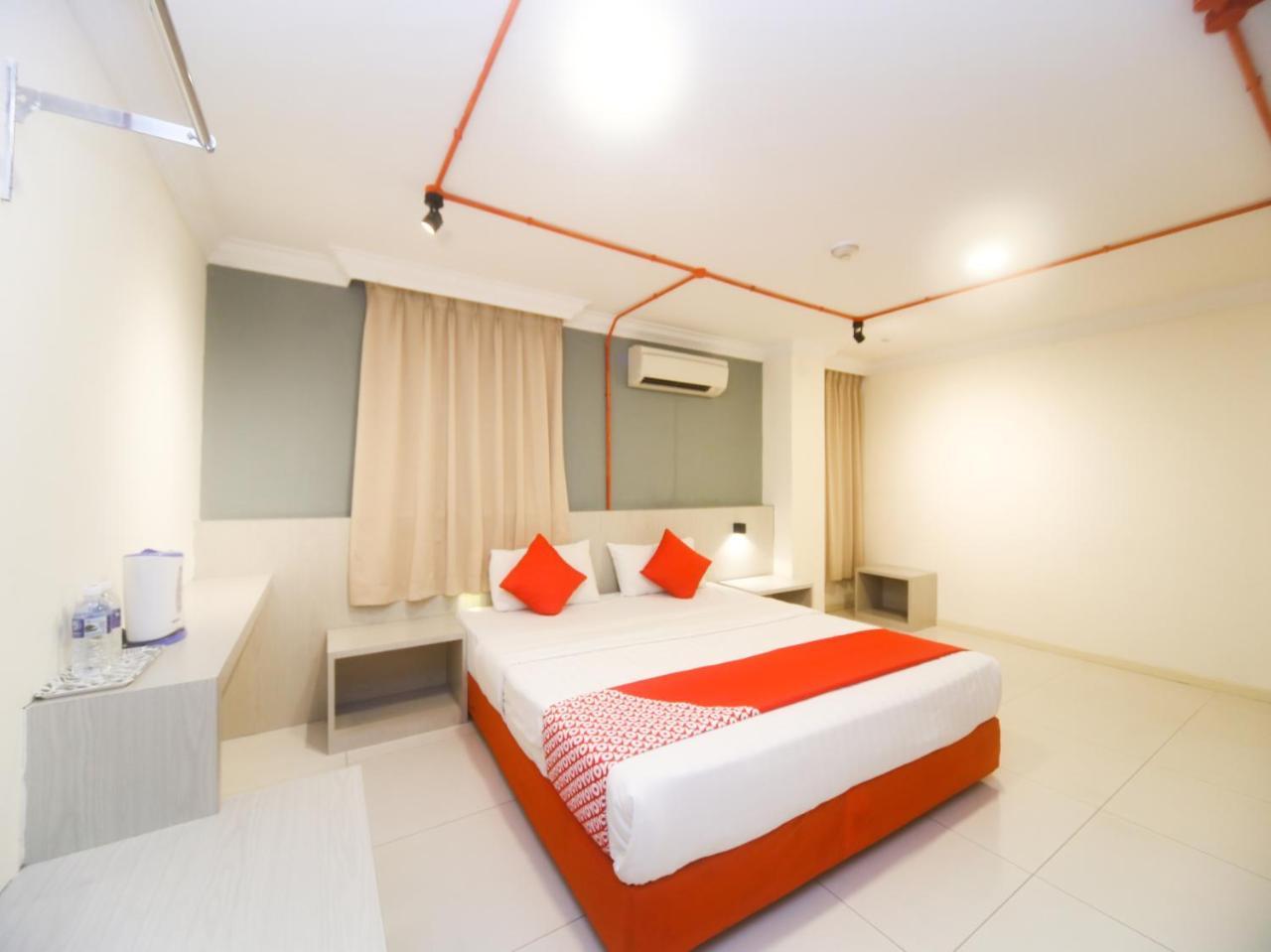 โอโย 727 โฮเต็ล ราฟเฟิลเซีย Hotel โกตาคินาบาลู ภายนอก รูปภาพ