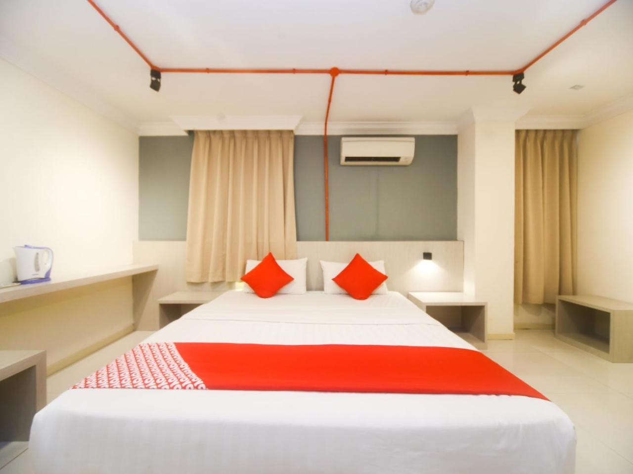 โอโย 727 โฮเต็ล ราฟเฟิลเซีย Hotel โกตาคินาบาลู ภายนอก รูปภาพ