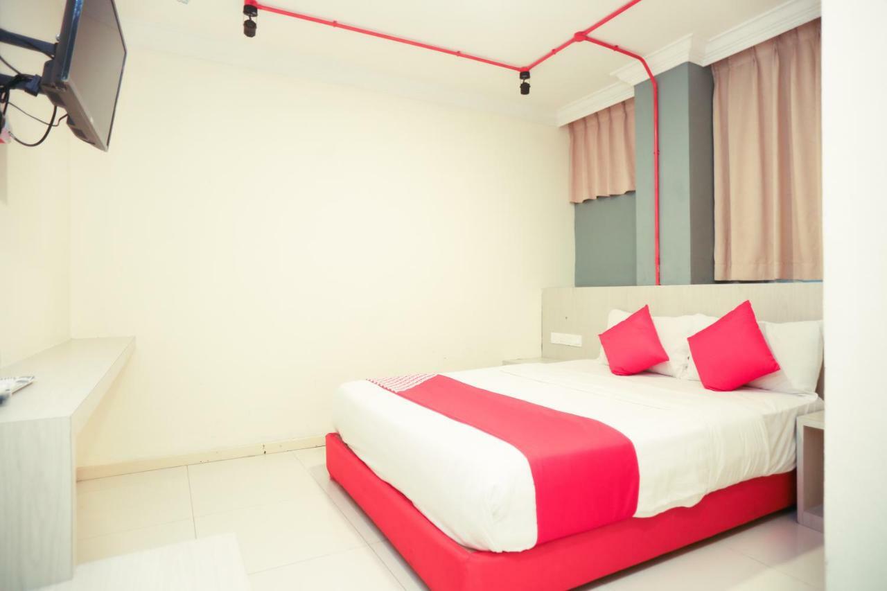 โอโย 727 โฮเต็ล ราฟเฟิลเซีย Hotel โกตาคินาบาลู ภายนอก รูปภาพ