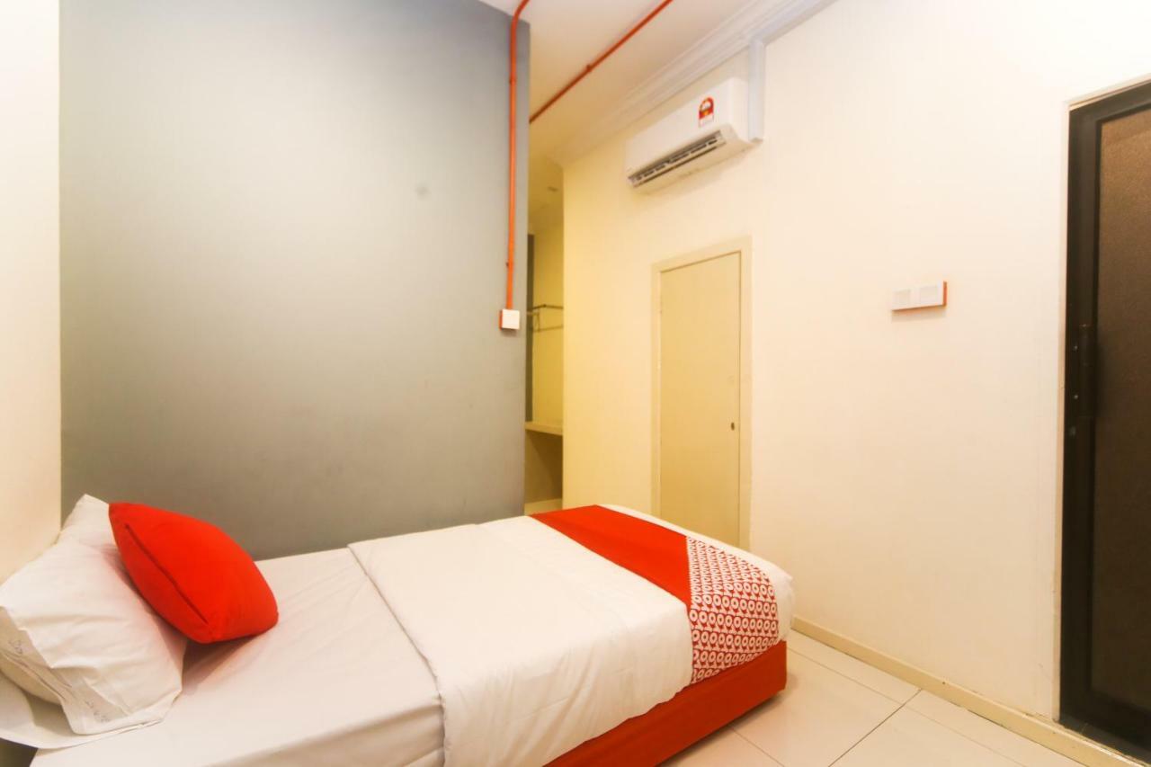 โอโย 727 โฮเต็ล ราฟเฟิลเซีย Hotel โกตาคินาบาลู ภายนอก รูปภาพ