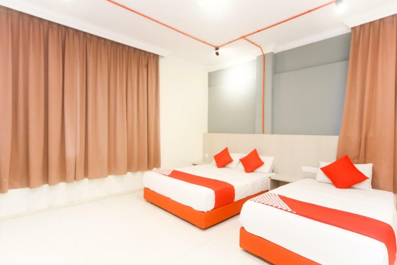 โอโย 727 โฮเต็ล ราฟเฟิลเซีย Hotel โกตาคินาบาลู ภายนอก รูปภาพ